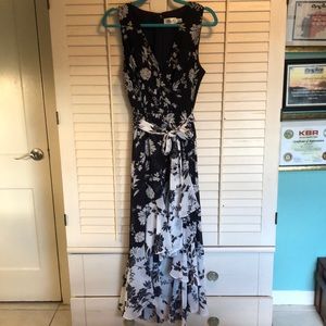 Eliza J beautiful Medi dress